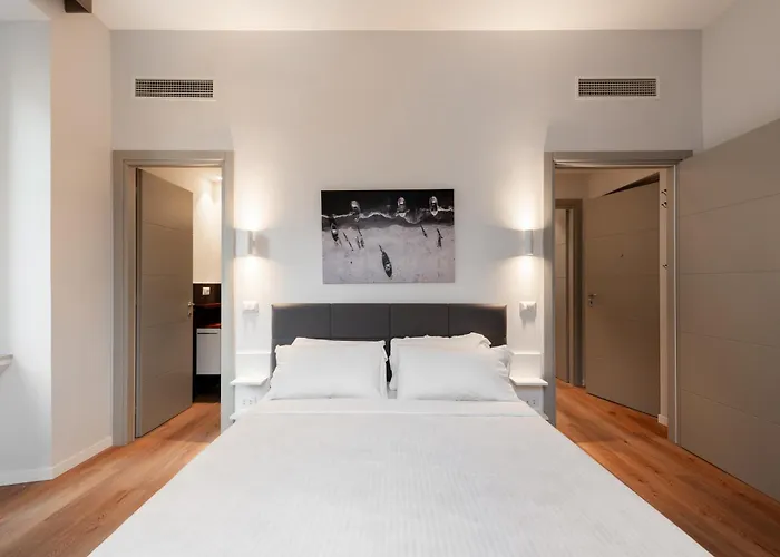 Major House - Luxury In By Hostand